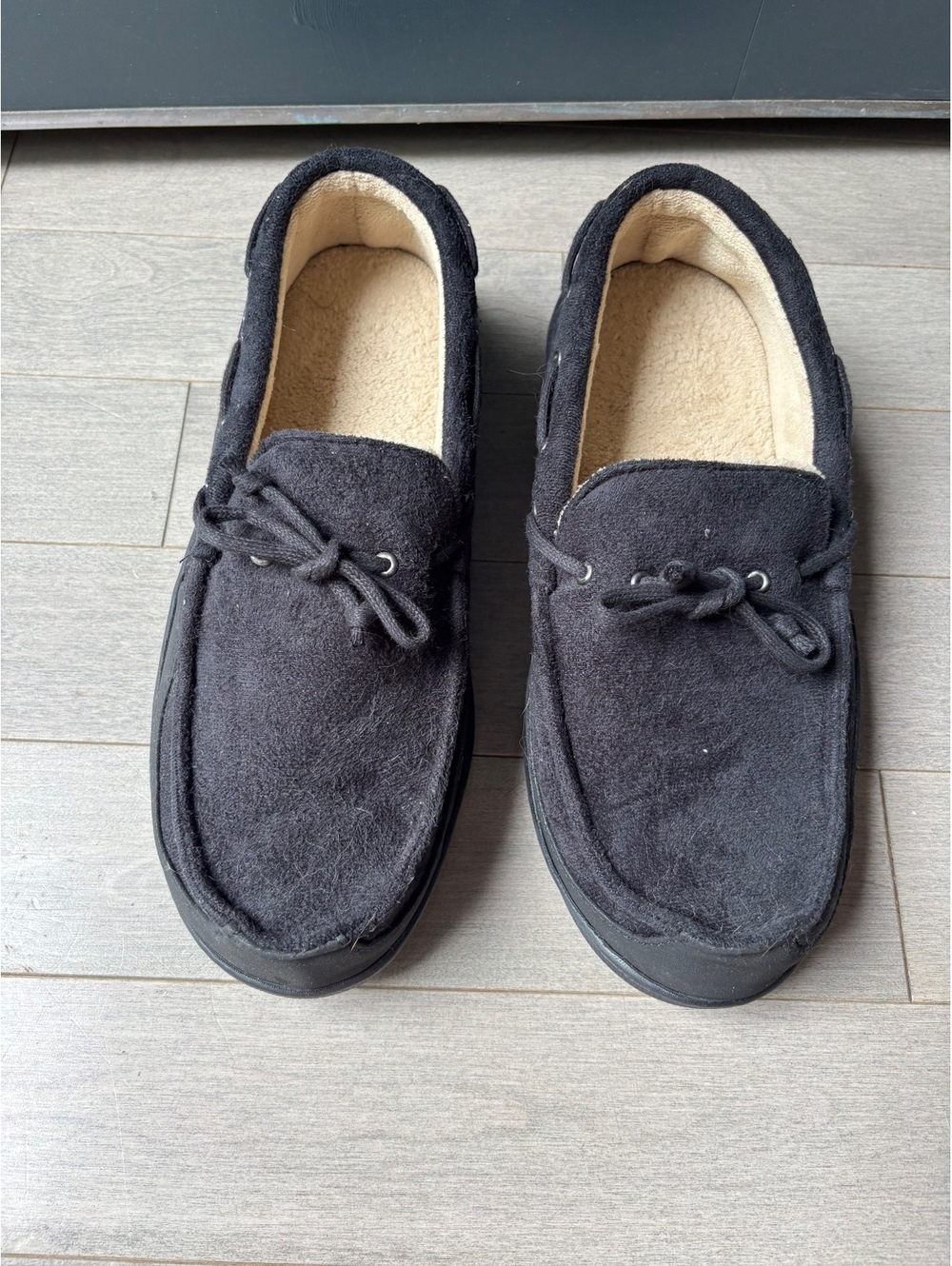 Isotoner Men's Black Suede Warm Cozy Moccasin Slippers Indoor Outdoor Size 11-12